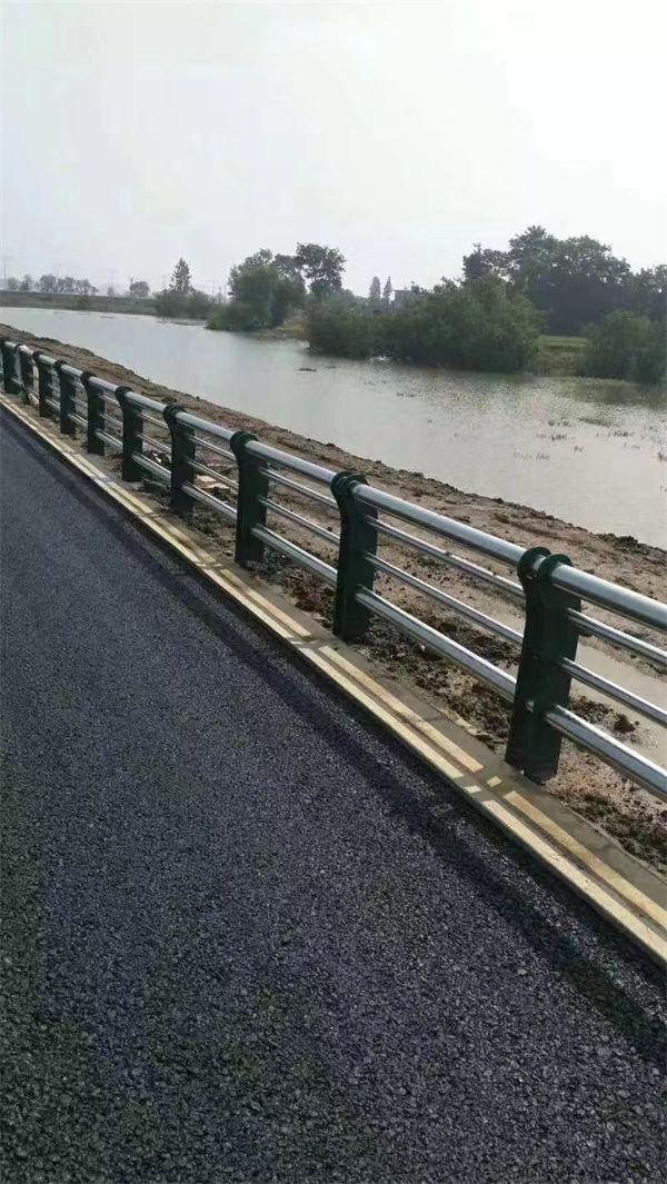 柞水不锈钢桥梁防撞护栏厂家