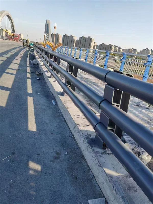 武进不锈钢护栏期待您的垂询