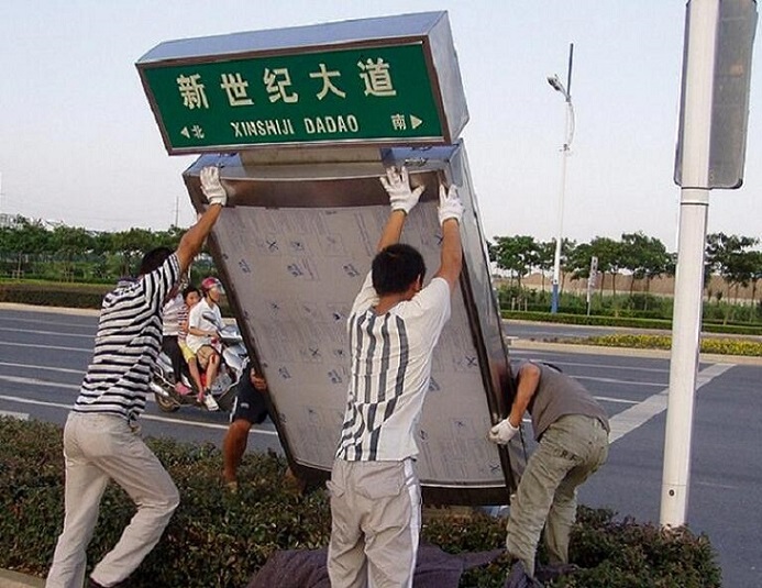 供应湖北太阳能不锈钢指路牌灯箱品牌厂家